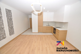 Atrakcyjna kawalerka z tarasem i balkonem